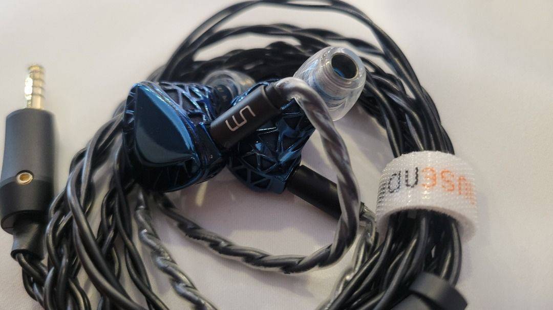 【Unique Melody】MAVEN Pro 十二單體 雙靜電動鐵鈦合金類客製耳道【福利品】 【Unique Melody】MAVEN Pro 十二單體 雙靜電動鐵鈦合金類客製耳道【福利品】