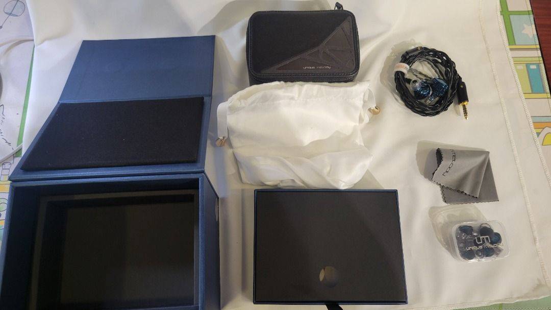 【Unique Melody】MAVEN Pro 十二單體 雙靜電動鐵鈦合金類客製耳道【福利品】 【Unique Melody】MAVEN Pro 十二單體 雙靜電動鐵鈦合金類客製耳道【福利品】